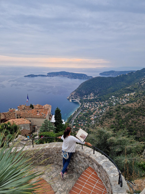 Eze i pogled na more na Azurnoj obali